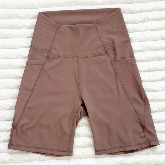 Wilo The Label Pants - WILO The Label High Waist Bike Shorts Side Pockets Medium